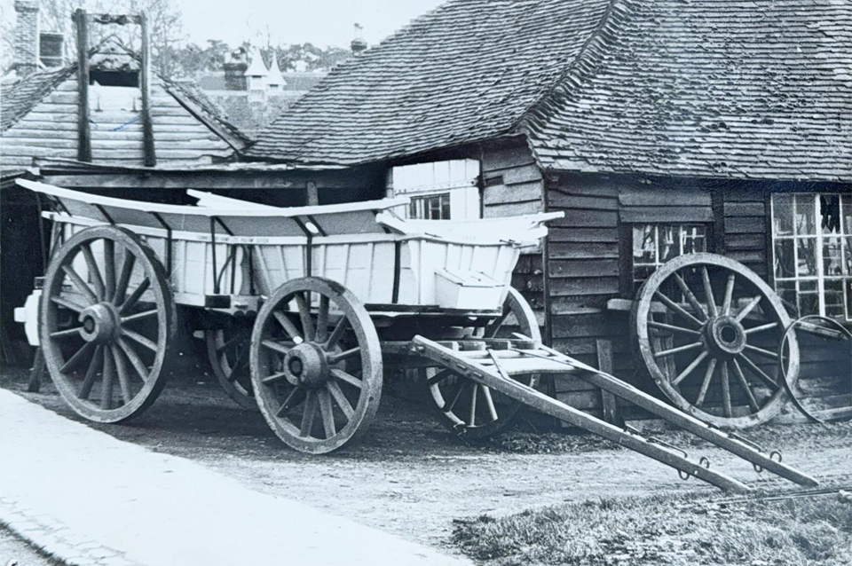 Old fashioned Cart